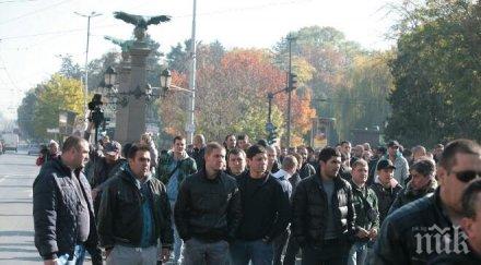 полицейските протести продължават пълна мощ служителите реда искат реални резултати действия блокади