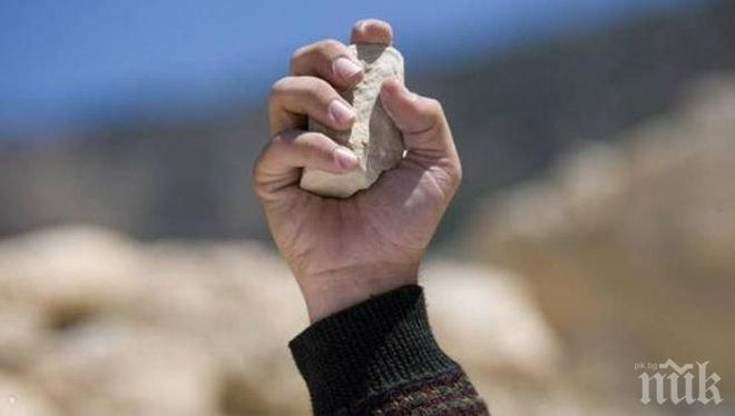 Протести в Афганистан заради линчуването на млада жена