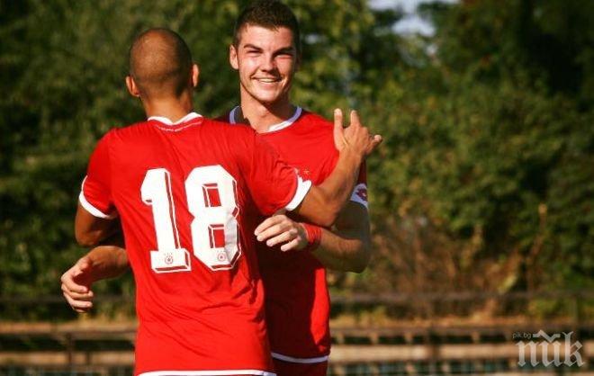 Героят за ЦСКА срещу Сливнишки герой Петър Витанов се завърна ударно след тежката контузия! Юношата на червените често е наказвал Левски