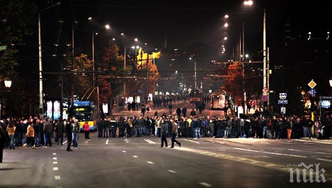 Пореден ден на протест на полицаи в София, движението засега се осъществява нормално