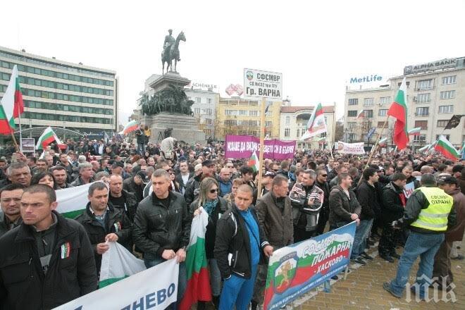 Първо в ПИК! В четвъртък продължават полицейските протести (обновена и снимки)