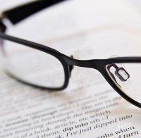 Постижение! Възстановиха напълно зрението на жена, страдаща от старческо далекогледство