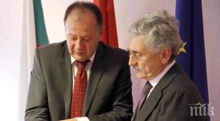 д’алема миков разликата лявото дясното основополагаща