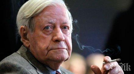 бившият германски канцлер тежко състояние