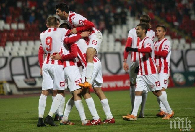 След срещата на феновете с БФС: ЦСКА е изряден участник във В група! Вижте вариантите за спасение на армейците