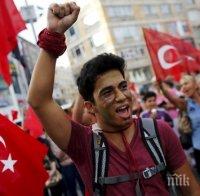 Петима загинаха след нови сблъсъци между властите и ПКК