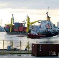 Военните моряци почетоха паметта на загиналите войни в битката при Варна през 1444 година
