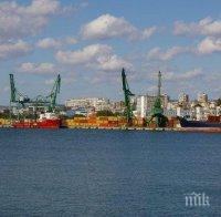Пристанище-Варна е отворено за маневриране на кораби
