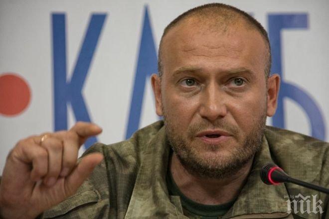 Лидерът на украинския Десен сектор се оттегля