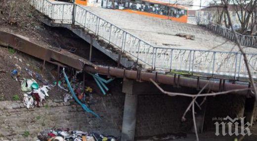 Мостовете по Перловската река най-после дочакаха ремонт