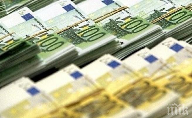 Полицията разследва кражба на сумата от 2000 евро от автомобил в Нови пазар
