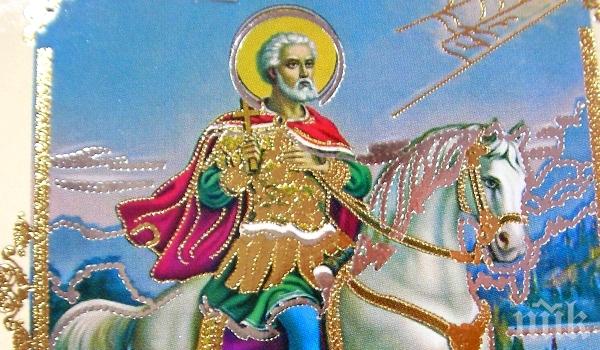 Стотици миряни почетоха Свети Мина край Димитровград