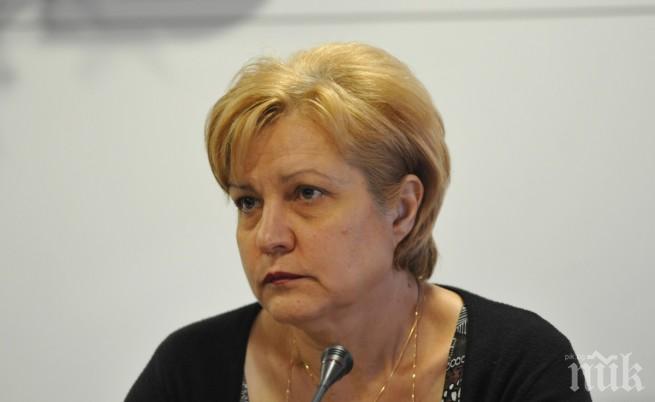 Менда Стоянова: Селските ракиджийници няма да могат да имат съдове за приготвяне на алкохол над 500 литра