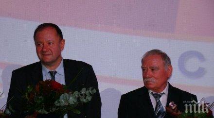 миков дружбата българския руския народ поддава никакви изпитания