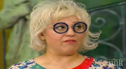 ексклузивно джужди пусна нета без грим уплаши феновете