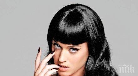 кейти пери стана лице коледната колекция