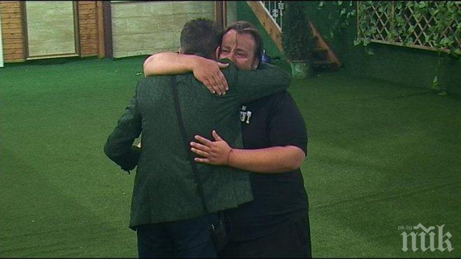 Първо в ПИК! Става страшно! Къщата на „ВИП Брадър” се наводни, съквартирантите са подложени на нечовешки мъки (снимки)