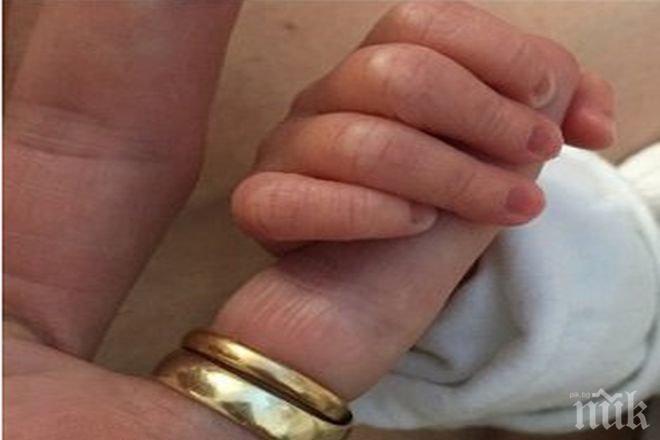 Чудо! Бебе с две глави се роди в Бангладеш (снимка)