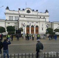 Байрактаров: На обсъждането на бюджета е задължително присъствието на всички министри