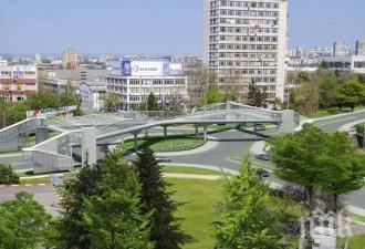 затварят трапезица часа монтират пешеходните надлези