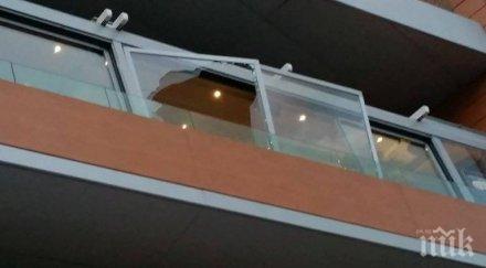първо пик ураганен вятър изпочупи прозорците столичен мол стъкла заваляха посетителите снимки
