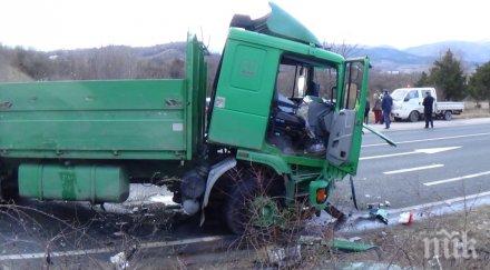 мантинела спаси шофьор камион добринище