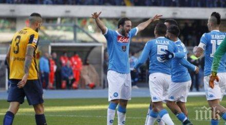 наполи удари верона излезе начело серия