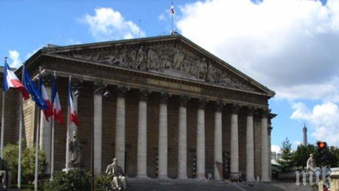 Френският парламент одобри удължаване на извънредното положение с 3 месеца