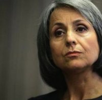 Трима помилвани за година