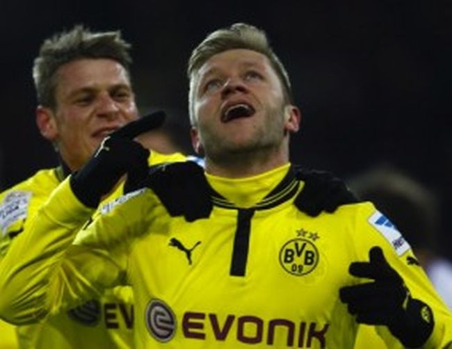 Борусия (Дортмунд) продължава с наказателната акция