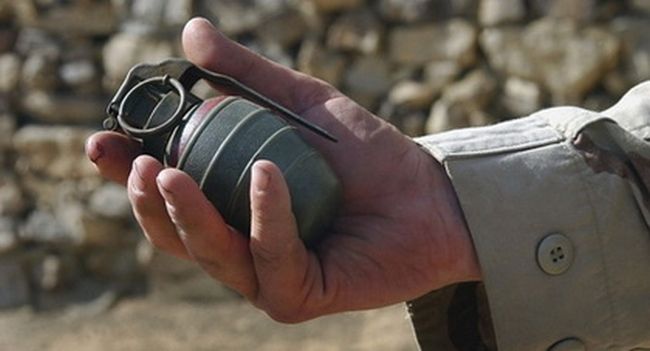 Бомба избухна пред магазин в Дебелец