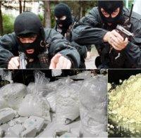 ПАК СЕ ПРОЧУХМЕ! Международна операция за над 4 тона кокаин в Италия: Задържани са и двама перничани