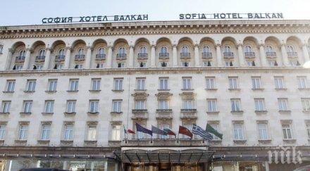 срути част стъкления покрив шератон