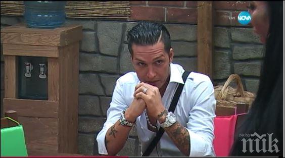 Джино с мощен гаф - позира като кифла (снимка)