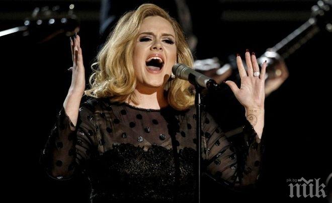 Албумът на Адел 25 бие рекорди по продажби в САЩ