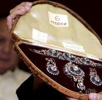 Филипините искат да продадат бижутата на Имелда Маркос