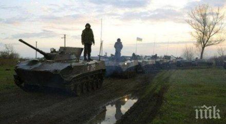 украинските силоваци продължават струпват донецк танкове артилерия