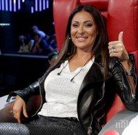 Цеца Величкович показа дългите си крака (снимка)