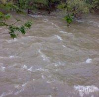 Община Разград започна почистване на коритото на река Бели Лом 