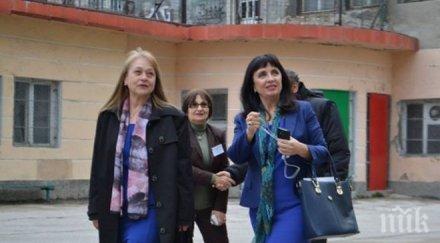 зам министър кастрева посети центъра кариерно развитие търново