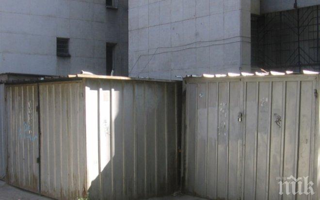 Бутат металните гаражи в Пловдив