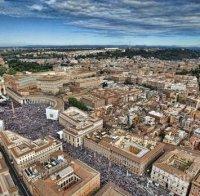 ПР-та на Ватикана действала като сводник, уреждала секс за свещениците