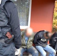 Закопчаха трима при акция за наркотици в Габрово и Севлиево