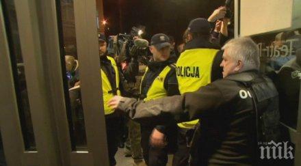 протест полша заради порноактьори театрална постановка