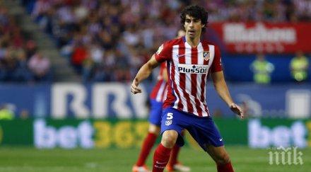 халф атлетико мадрид счупен крак