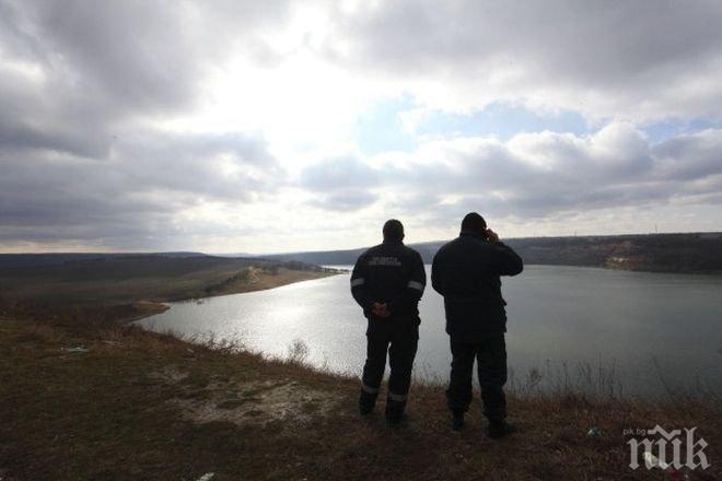 Повече от 20 души са загинали при падане на микробус в язовир в Буркина Фасо