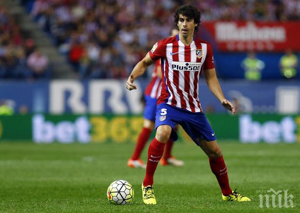 Халф на Атлетико (Мадрид) със счупен крак
