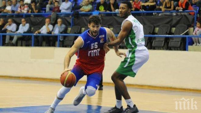 Калоян Иванов блести при десетата поредна победа на Тофаш