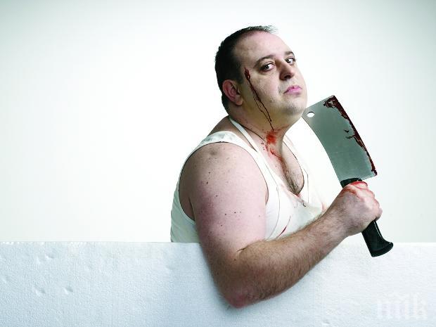 Любо Нейков гази закона! Актьорът се вози с перденца на прозорците