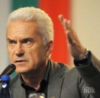 Сидеров показа скандално писмо, с което се доказва: През България се транспортира оръжие за терористите в Сирия!
